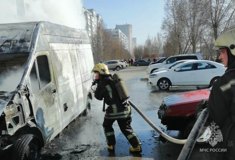 Как обезопасить свой автомобиль от огня. Как обезопасить свой автомобиль от огня.